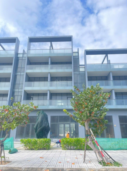 Bán shophouse đối diện biển Tuy Hòa công viên biển, sổ hồng riêng nhận nhà ngay liên hệ 0839908***